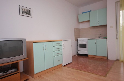 Preko Apartment | One bedroom apartment with terrace and sea view Preko, Ugljan (A-8315-e)