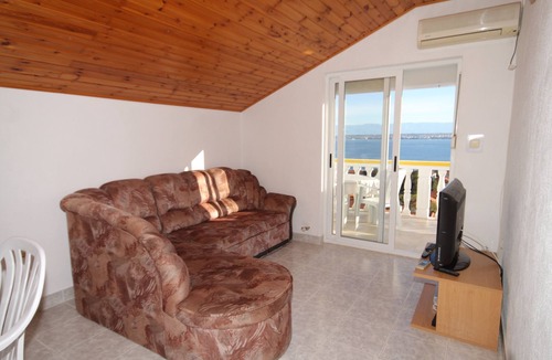 Preko Apartment | One bedroom apartment with terrace and sea view Preko, Ugljan (A-8417-b)