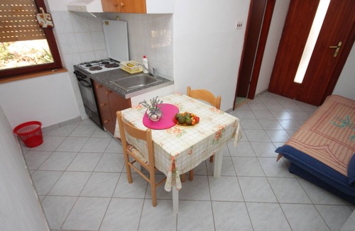 Zman Apartment | One bedroom apartment with air-conditioning Žman, Dugi otok (A-449-a)