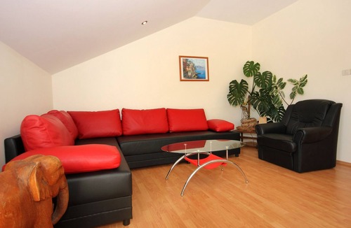 Cavtat Apartment | One bedroom apartment with balcony and sea view Cavtat, Dubrovnik (A-8829-b)