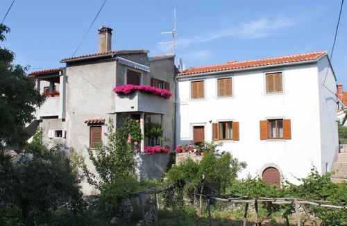 Loznati Apartment | One bedroom apartment with terrace Loznati, Cres (A-2515-a)