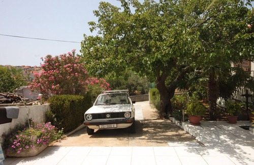 Kali Apartment | One bedroom apartment with terrace Kali, Ugljan (A-8269-a)