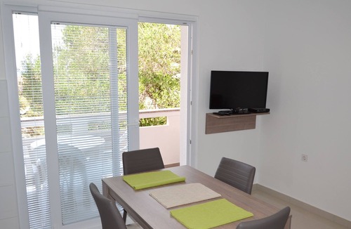 Jakisnica Apartment | One bedroom apartment with balcony and sea view Jakišnica, Pag (A-4160-e)