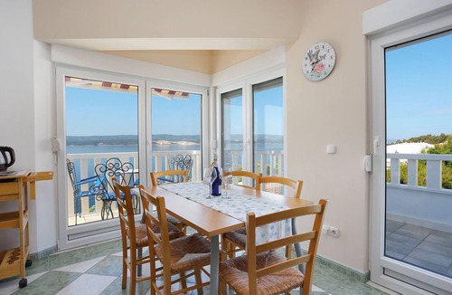 Lokva Rogoznica Apartment | One bedroom apartment with terrace and sea view Lokva Rogoznica, Omiš (A-13226-c)