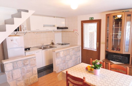 Borak Apartment | One bedroom apartment with terrace and sea view Omiš (A-15767-a)