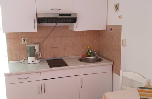 Supetarska Draga Apartment | One bedroom apartment with balcony and sea view Supetarska Draga - Gornja, Rab (A-13645-a)