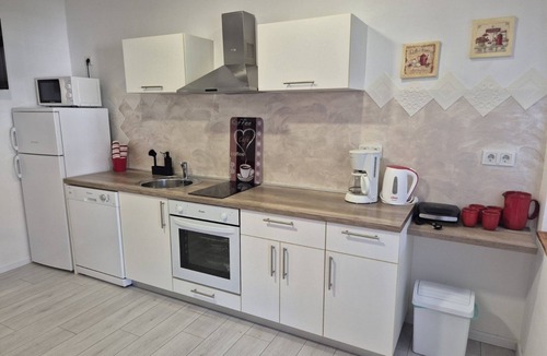 Rab Town Apartment | One bedroom apartment with hot tub Supetarska Draga - Donja, Rab (A-25308-b)