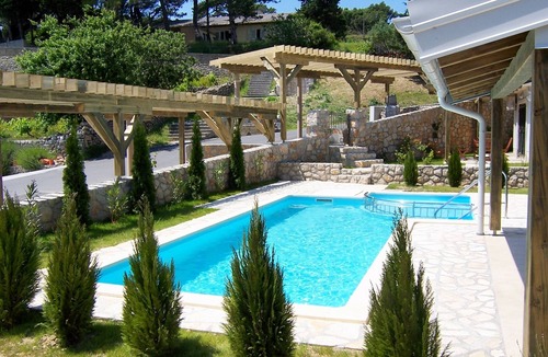 Kampor Apartment | One bedroom apartment with a swimming pool Palit, Rab (A-3210-a)