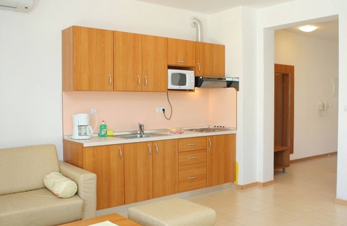 Kampor Apartment | One bedroom apartment with a swimming pool Palit, Rab (A-3211-a)