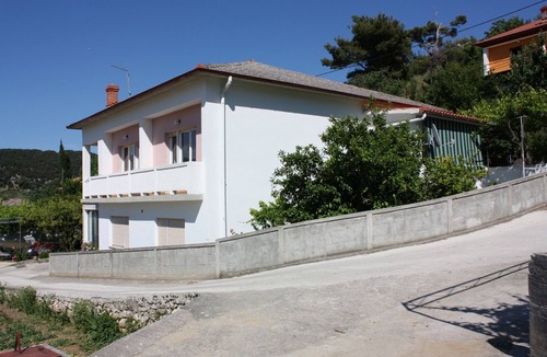 Supetarska Draga Apartment | One bedroom apartment with terrace and sea view Supetarska Draga - Donja, Rab (A-4981-b)