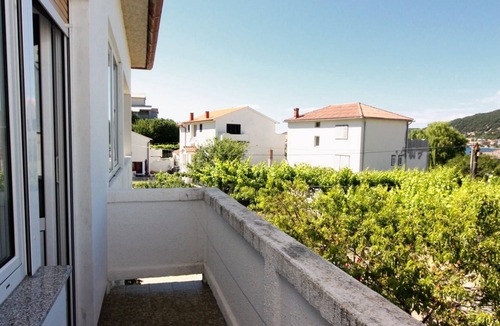 Supetarska Draga Apartment | One bedroom apartment with terrace and sea view Supetarska Draga - Donja, Rab (A-4981-b)