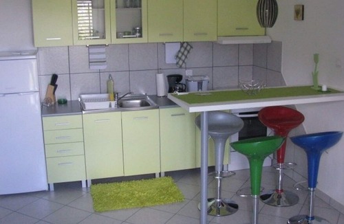 Supetarska Draga Apartment | One bedroom apartment with balcony and sea view Supetarska Draga - Donja, Rab (A-15602-a)