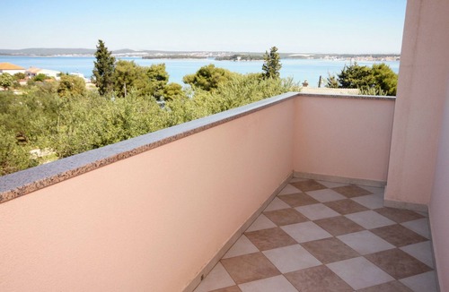 Tkon Apartment | One bedroom apartment with terrace and sea view Tkon, Pašman (A-6215-b)
