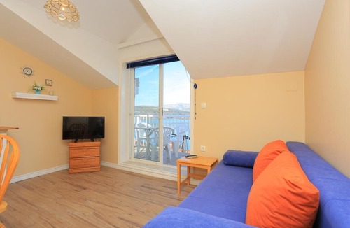 Mastrinka Apartment | One bedroom apartment with balcony and sea view Mastrinka, Čiovo (A-2042-a)