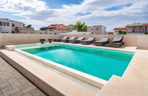 Vir Apartment | One bedroom apartment with a swimming pool Vir (A-23976-a)