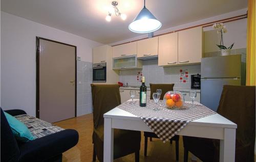 Strigova House | One-Bedroom Holiday Home In Strigova