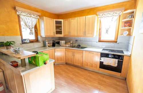 Cerklje ob Krki House | One Bedroom Holiday Home with Terrace and Garden