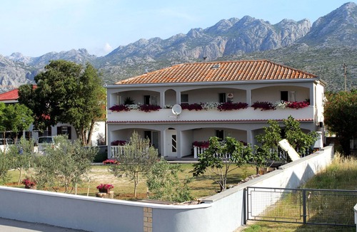 Seline Apartment | One bedroom apartment with terrace Seline, Paklenica (A-6603-a)