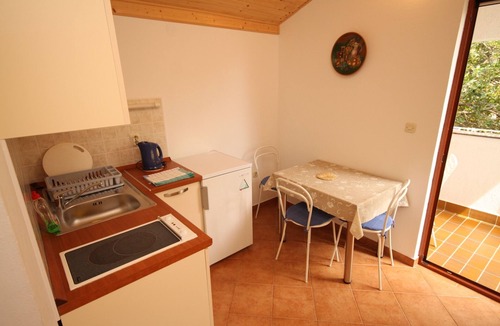 Starigrad Apartment | One bedroom apartment with balcony Starigrad, Paklenica (A-6627-c)