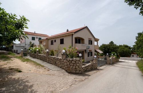 Sibuljina Apartment | One bedroom apartment with terrace and sea view Tribanj Šibuljina, Paklenica (A-17818-a)