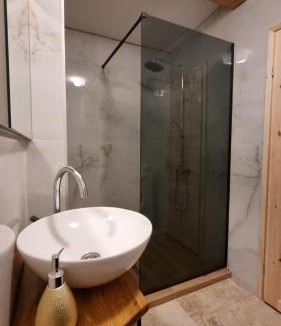 Vardarac House | OPG Lola Kokica - Estate & Apartments