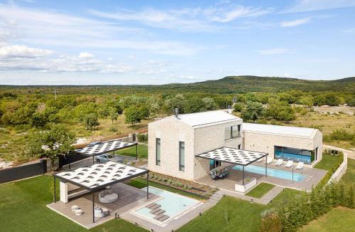 Bale Villa | Opulent Istria Villa 4 Bedrooms Villa Vita Indoor & Outdoor Pool