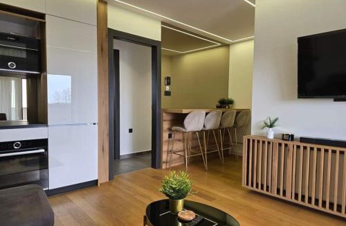 Osijek Apartment | OSIJEK LUXURY CENTER - self check in, free private parking, Ulica Ivana Gundulica 82