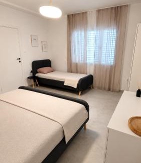Jesenice Apartment | Panorama house with Private Garden & Jacuzzi two units
