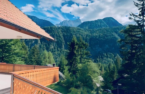 Gozd Martuljek House | Panoramic Views All Year Round in All Seasons - Edge of Ski Resort Kranjska Gora