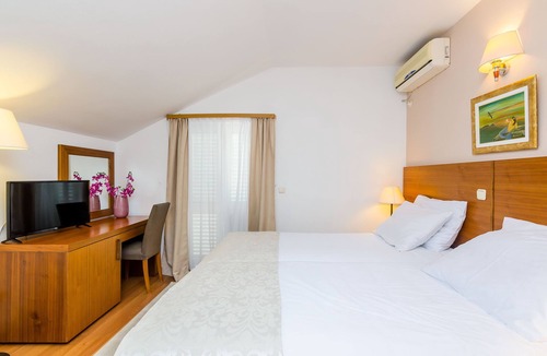 Srebreno House | Pansion Srebreno - Double or Twin Room wth Balcony and City View 1