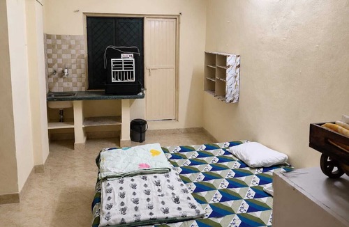 Indore Apartment | Peaceful 1-Bedroom Stay Near Sapna Sangeeta, Vidya Nagar, Indore