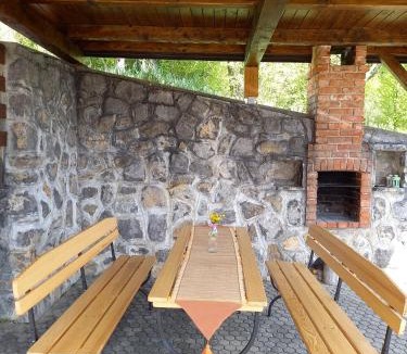 Metlika House | Peaceful, cosy cottage near Kolpa river
