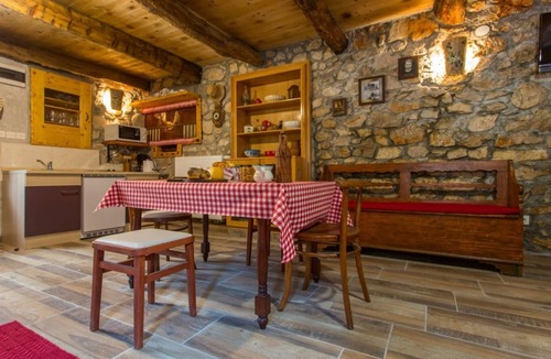 Polje House | Peaceful Getaway in Polje with Garden