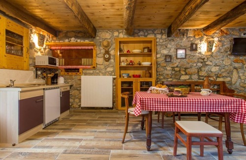 Polje House | Peaceful Getaway in Polje with Garden