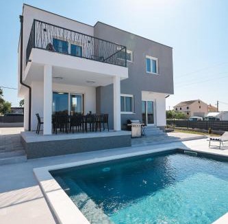 Murvica Villa | Peaceful IviCasa with private pool