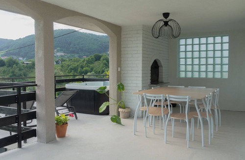 Jastrebarsko House | Peaceful nature home with jacuzzi, playground, perfect for family and friends.