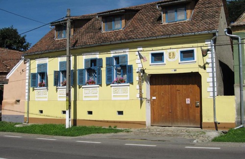 Saschiz House | Pension Cartref