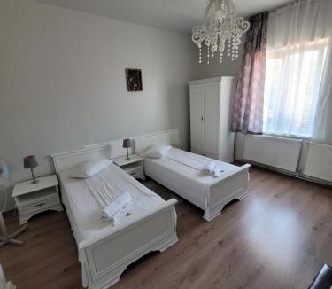 Old Town House | Pensiunea Boema