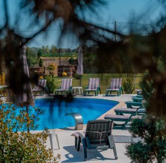 Crisan House | Pensiunea Ovidiu