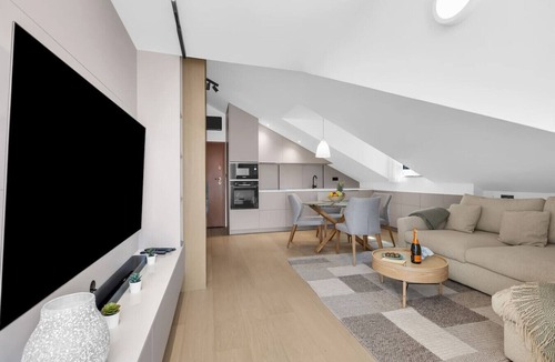 Donja luka Apartment | Penthouse Nikolina-50m to beach!