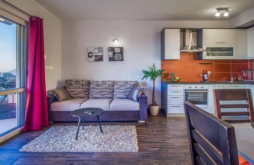 Bidol Apartment | ⛱ Penthouse Skytub ★ Whirlpool bath ★ Free Parking