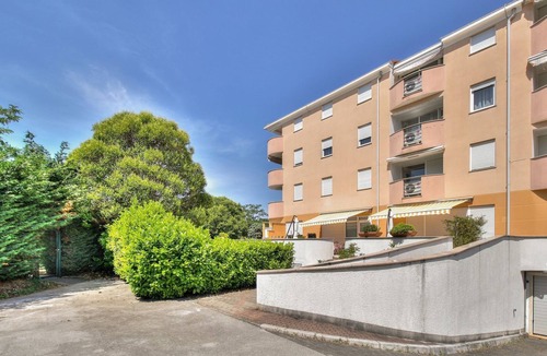 Monterol Apartment | Perfect apartment for playing tennis and only 200 metres from the beach