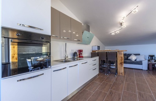 Stanici House | Perfectly located holiday home with a private pool