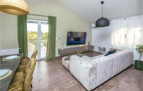 Sopot Apartment | Pet Friendly Apartment In Benkovac