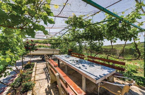 Pakostane Apartment | Pet friendly apartment in Vrana