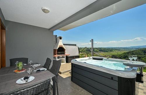 Veliko Trgovisce House | Pet friendly home in Veliko Trgovisce with sauna