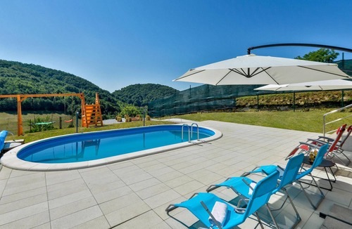 Hrascina House | Pet friendly home in Jarek Habekov