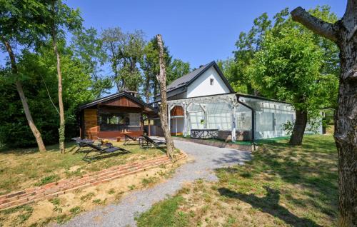 Veliko Trojstvo House | Pet Friendly Home In Bjelovar With Sauna
