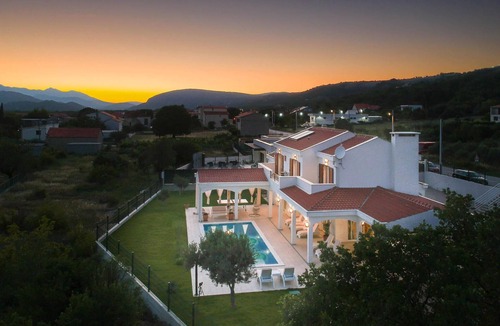 Sestanovac House | Pet friendly home in Sestanovac