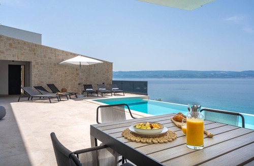 Omis House | Pet friendly home in Omis with sauna